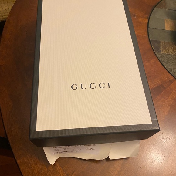 Men Gucci shoes size 11 - Picture 2 of 4